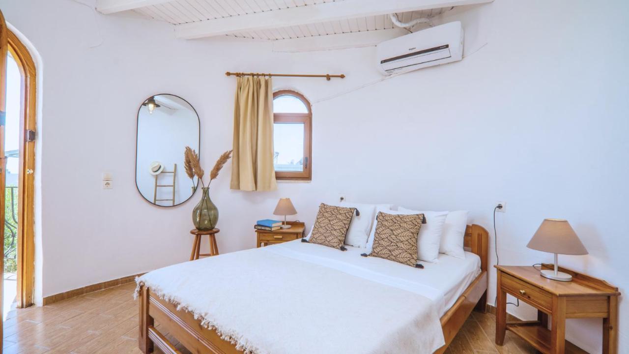 Fata Morgana Studios & Apartments Frangocastelo Ngoại thất bức ảnh